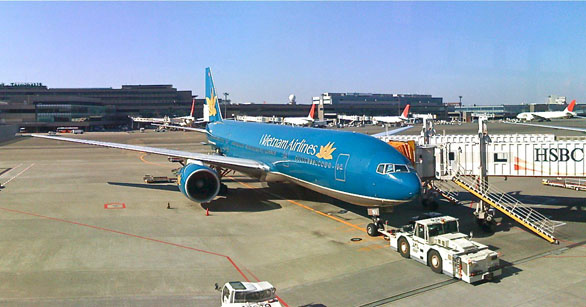 may bay vietnam airlines boing 777